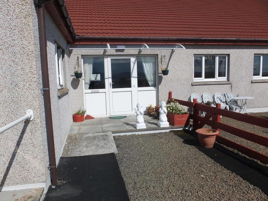Houton Bay Lodge Orphir  Exterior photo